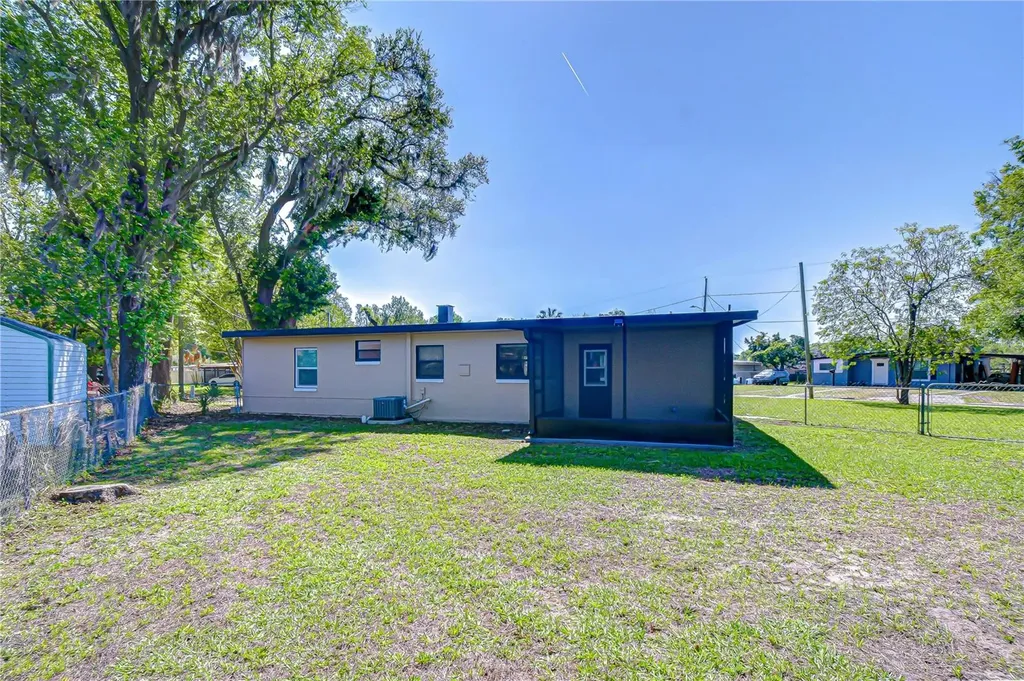 306 E Langford Drive Plant City FL 33563