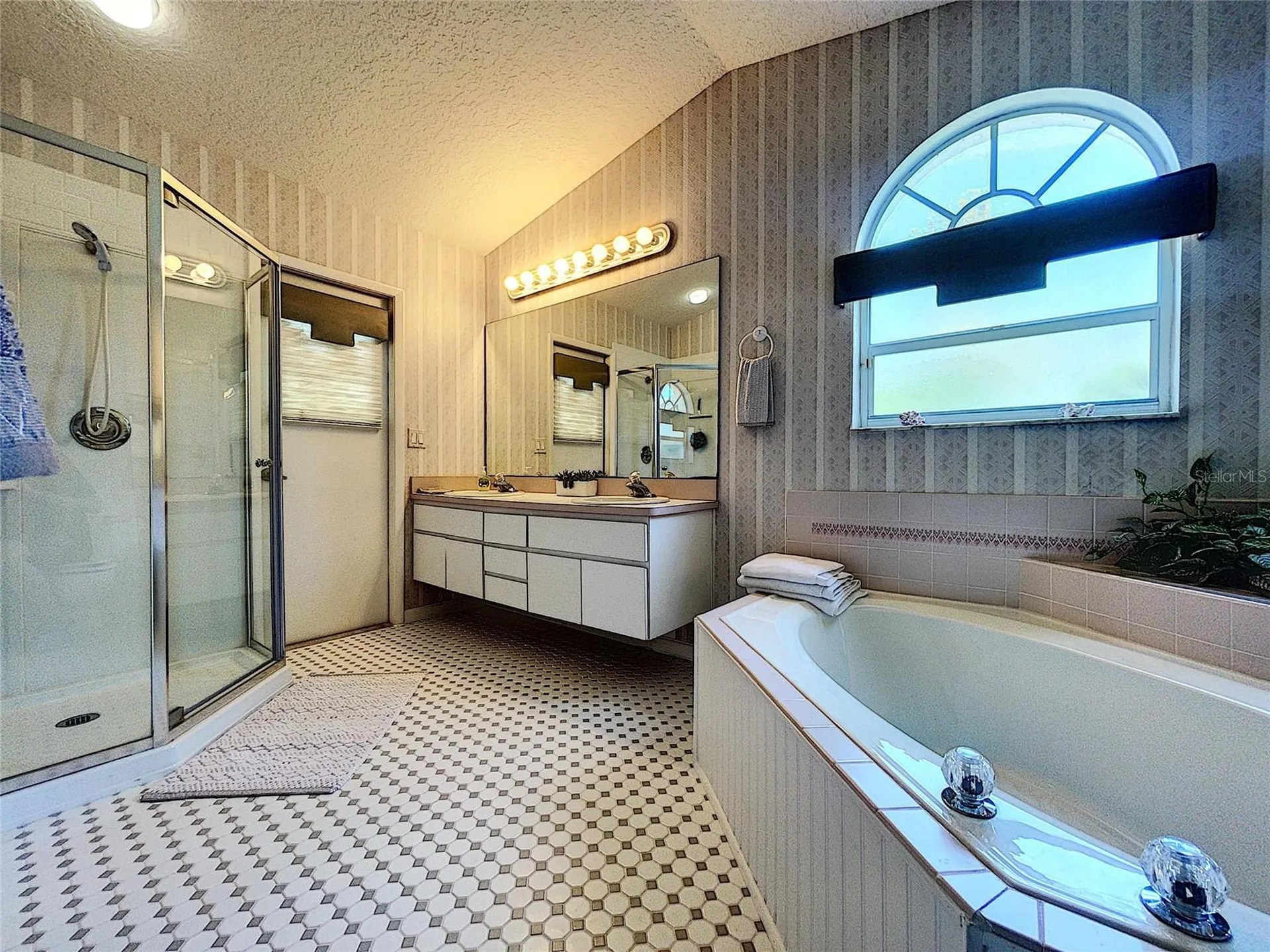 9408 New Orleans Drive Weeki Wachee FL 34613