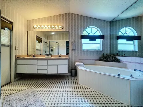 9408 New Orleans Drive Weeki Wachee FL 34613