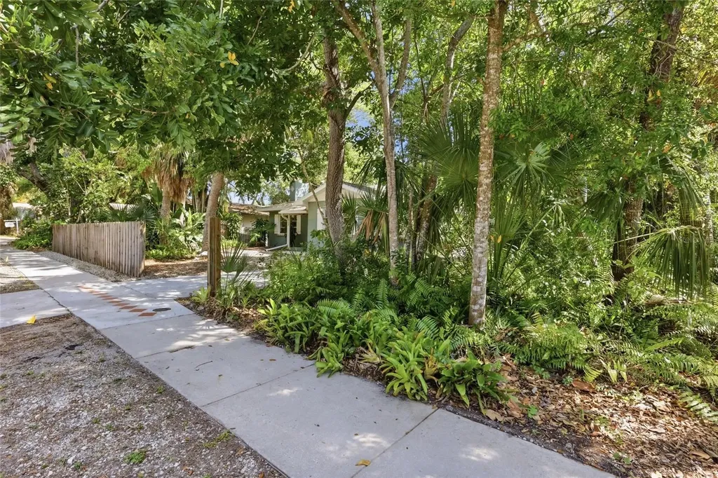1264 18th Street Sarasota FL 34234