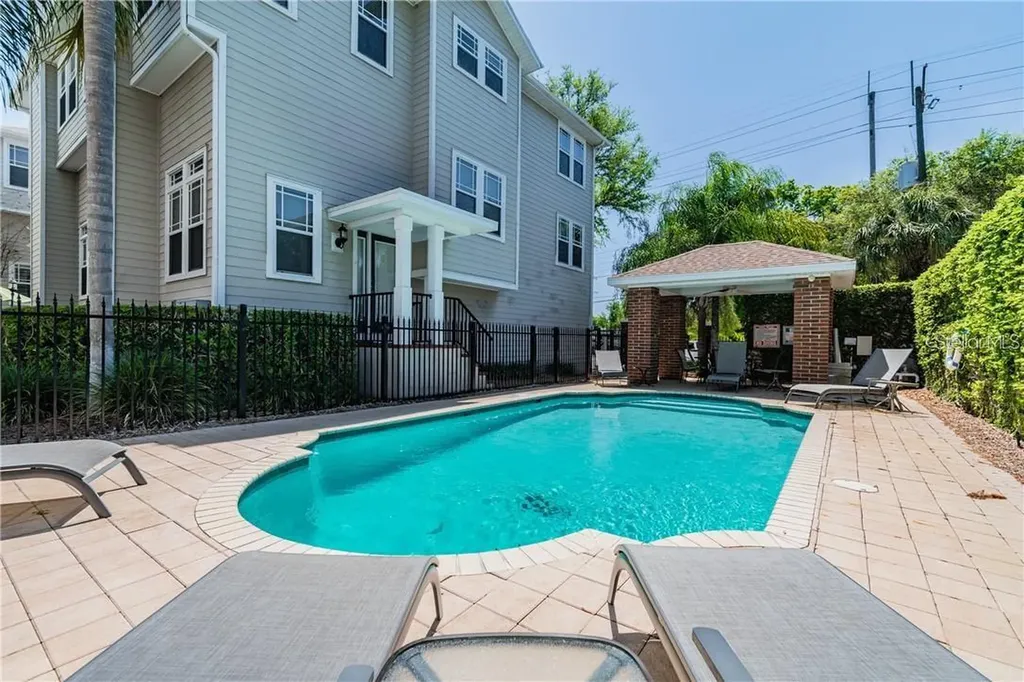 3315 W De Leon #20 Street Tampa FL 33609