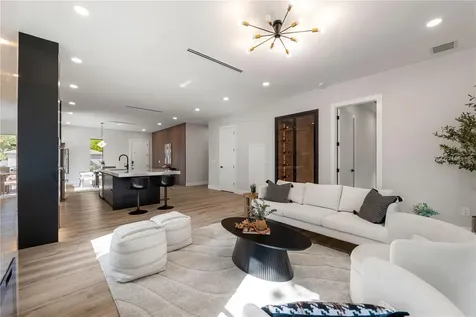 3104 W Pine Street Tampa FL 33607
