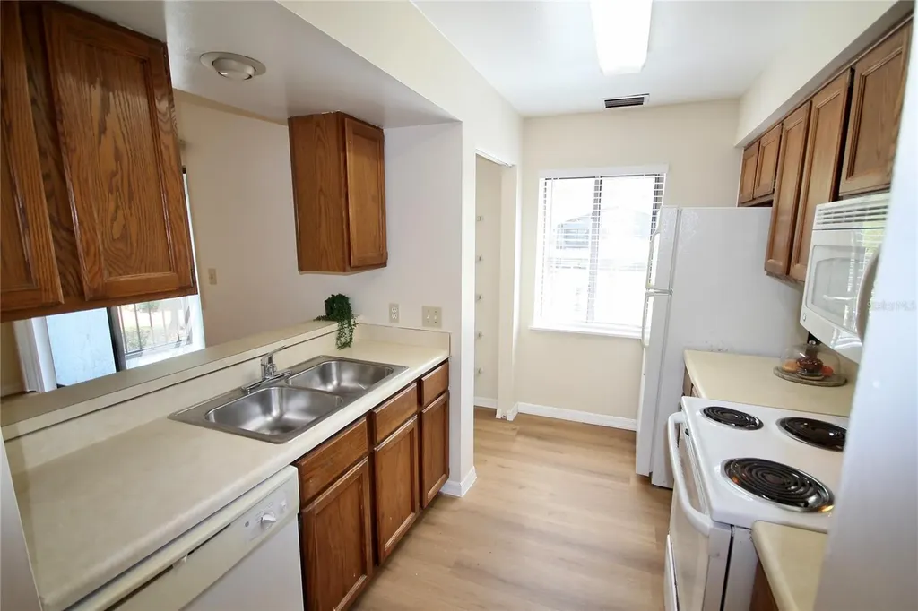 185 Waterfall Way Altamonte Springs FL 32714