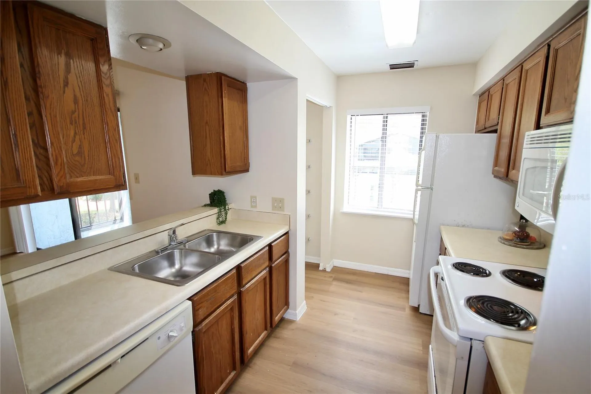 185 Waterfall Way Altamonte Springs FL 32714