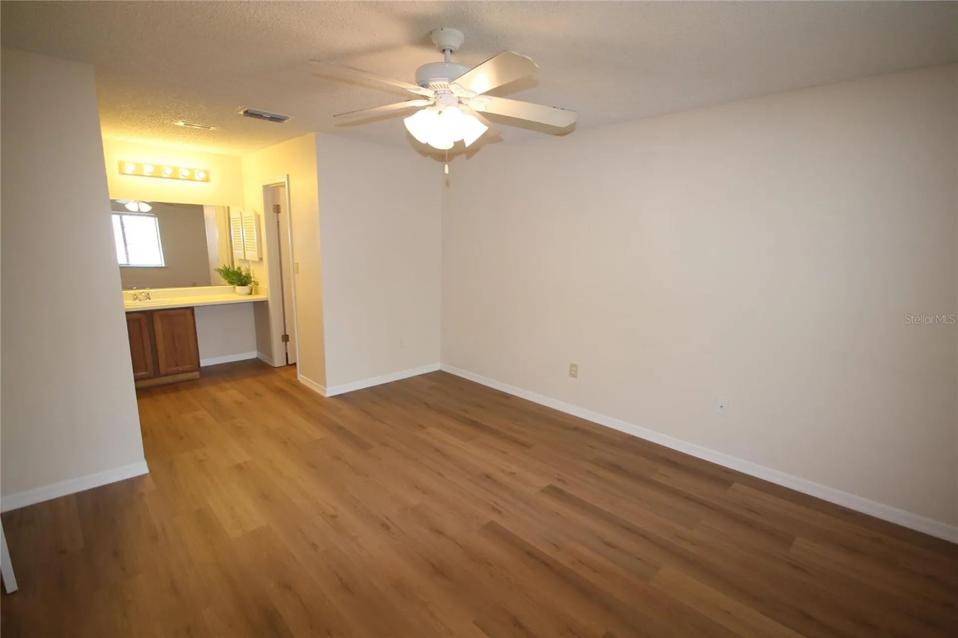 185 Waterfall Way Altamonte Springs FL 32714