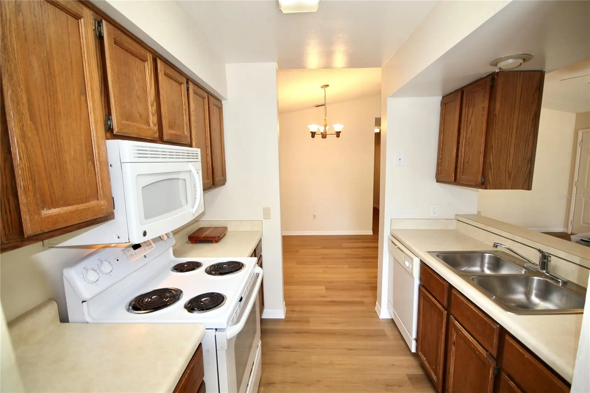 185 Waterfall Way Altamonte Springs FL 32714