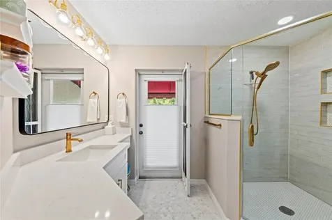 6101 34th Street W Bradenton FL 34210