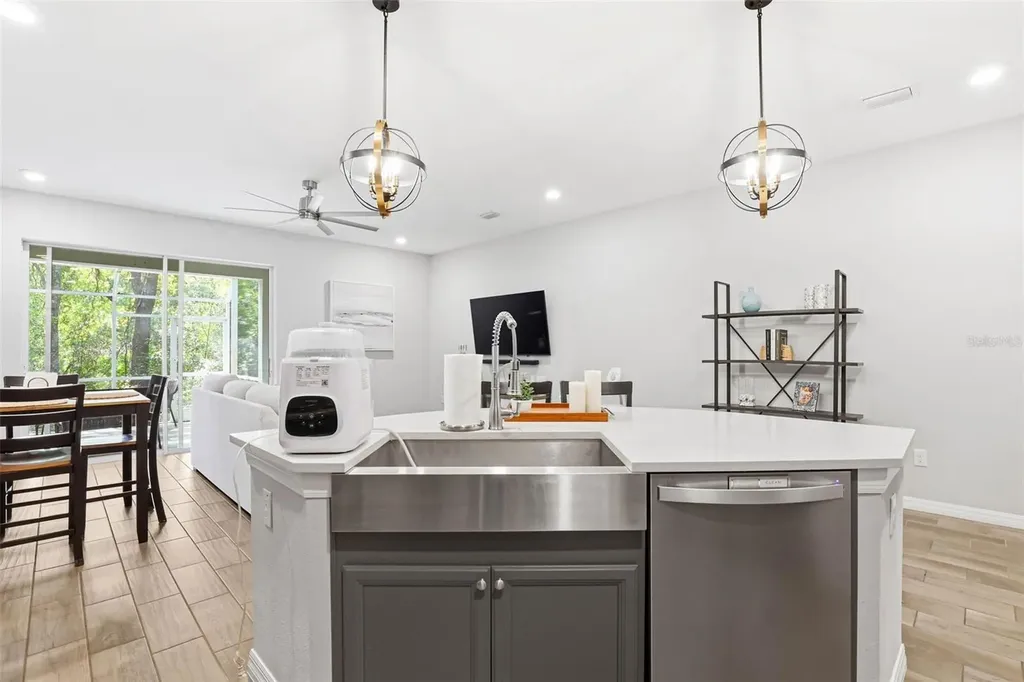 2818 Grand Kemerton Place Tampa FL 33618