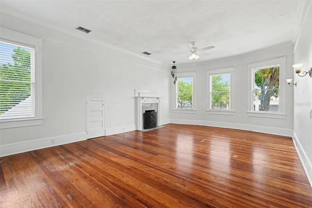 501 W Euclid Avenue Tampa FL 33602