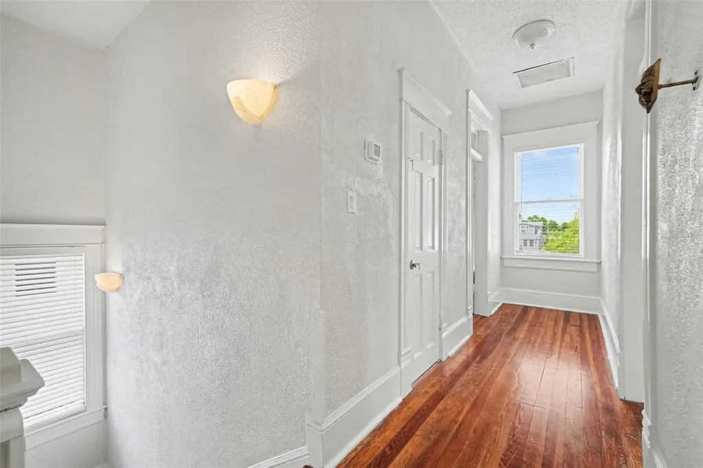 501 W Euclid Avenue Tampa FL 33602