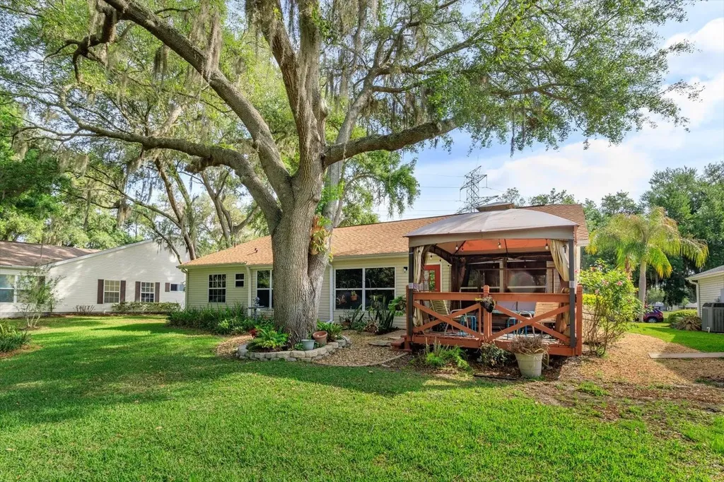 25845 Glen Eagle Drive Leesburg FL 34748
