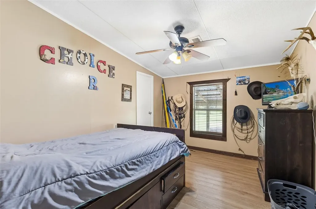 3591 N Canoe Creek Road Kenansville FL 34739