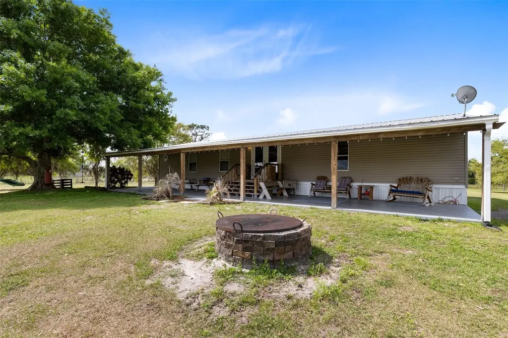 3591 N Canoe Creek Road Kenansville FL 34739