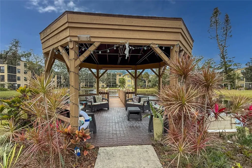 315 30th Avenue W Bradenton FL 34205
