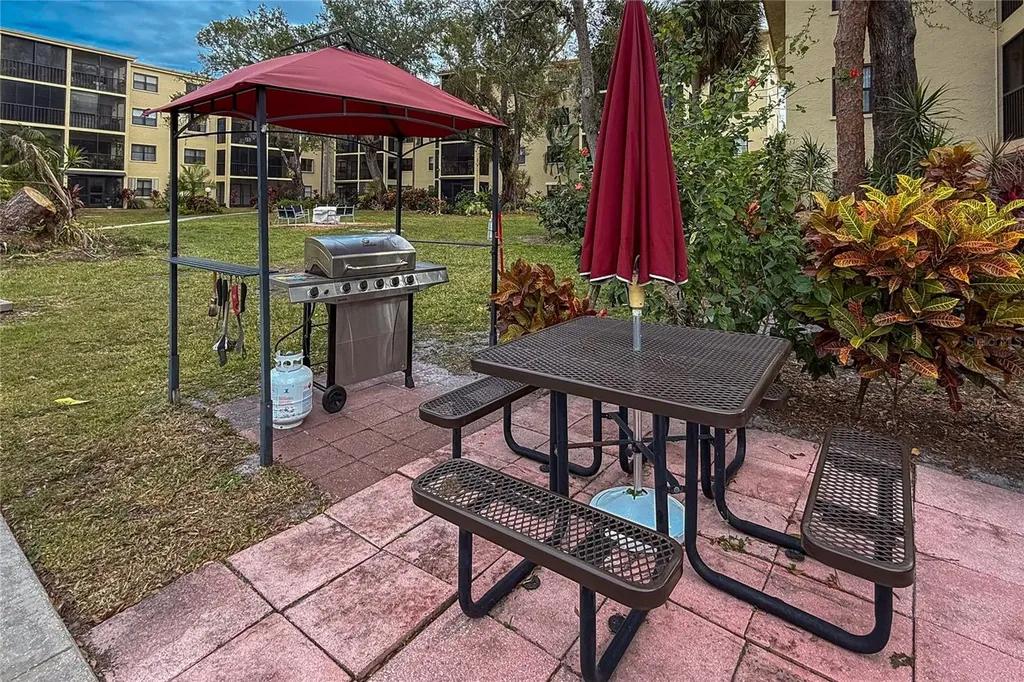 315 30th Avenue W Bradenton FL 34205