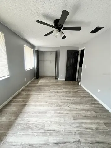 4918 Silver Oaks Village Orlando FL 32808