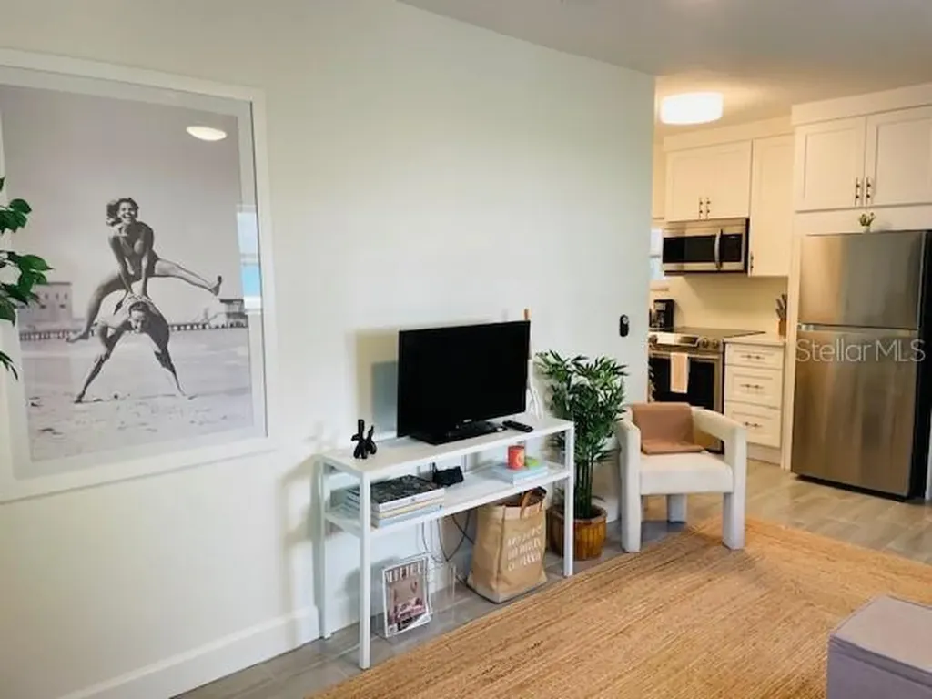 651 Madison Court Sarasota FL 34236