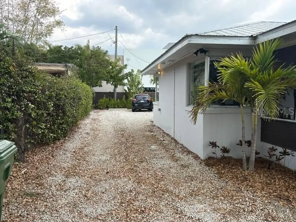 651 Madison Court Sarasota FL 34236