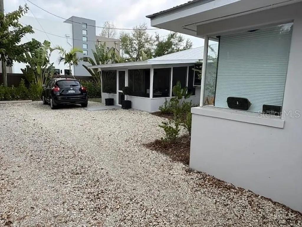 651 Madison Court Sarasota FL 34236