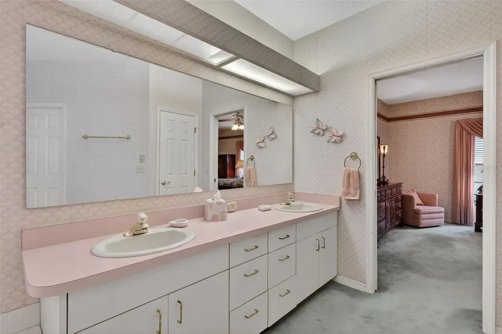 621 High Point Drive Mount Dora FL 32757