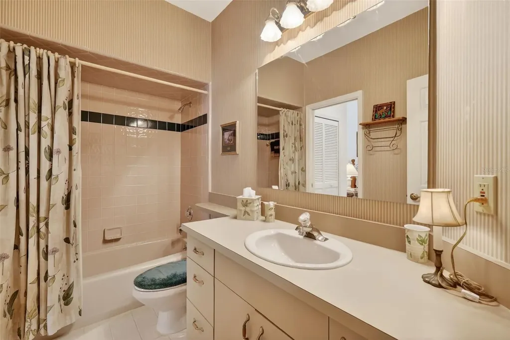 621 High Point Drive Mount Dora FL 32757