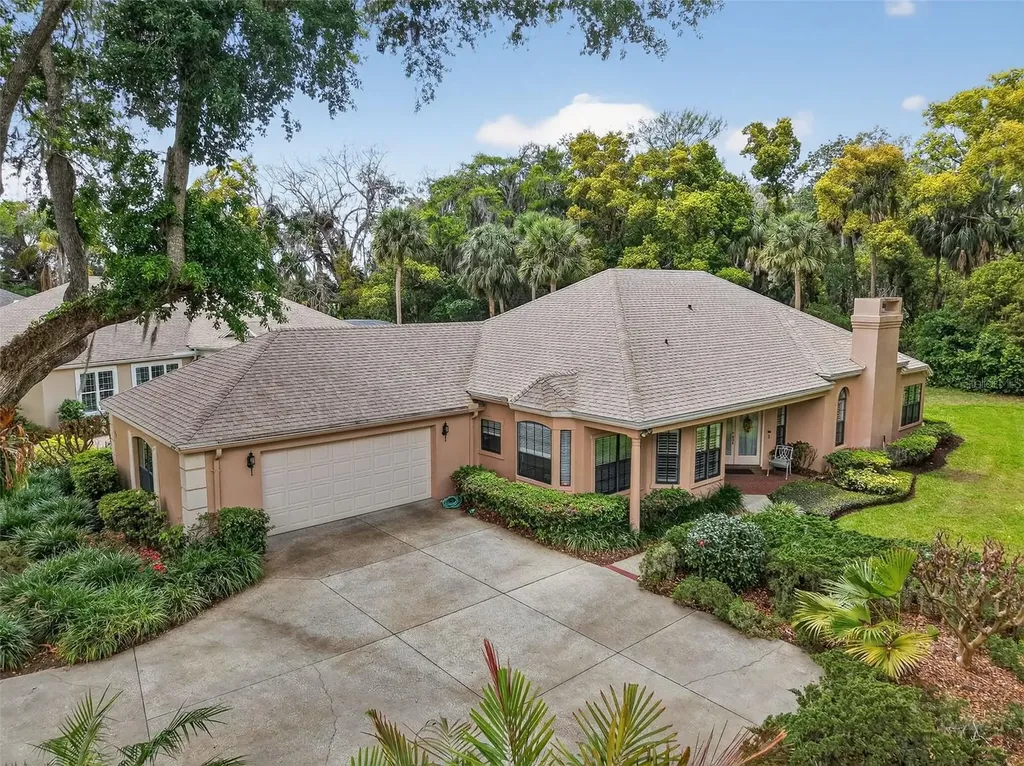 621 High Point Drive Mount Dora FL 32757
