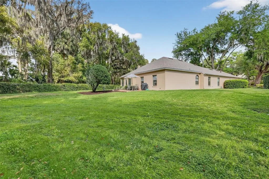 621 High Point Drive Mount Dora FL 32757