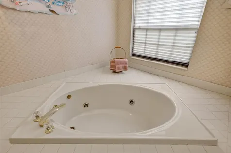 621 High Point Drive Mount Dora FL 32757