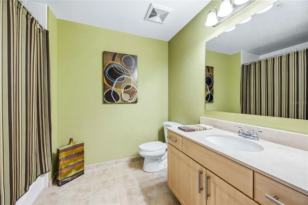 1064 N Tamiami Trail Sarasota FL 34236