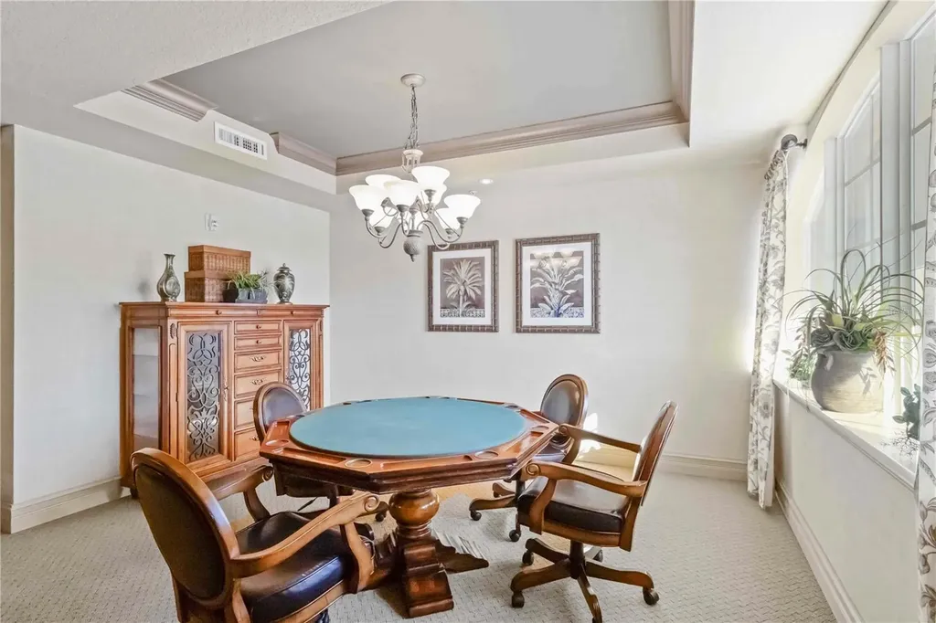 1064 N Tamiami Trail Sarasota FL 34236