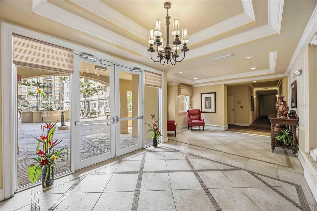 1064 N Tamiami Trail Sarasota FL 34236