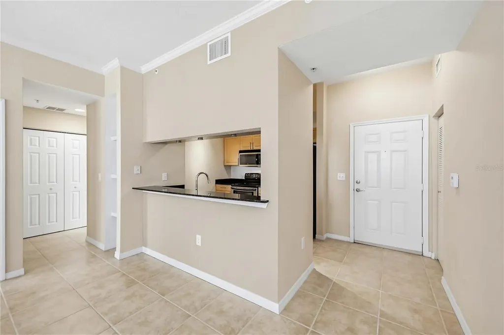 1064 N Tamiami Trail Sarasota FL 34236