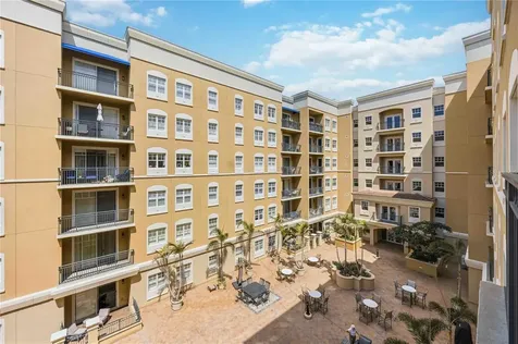1064 N Tamiami Trail Sarasota FL 34236