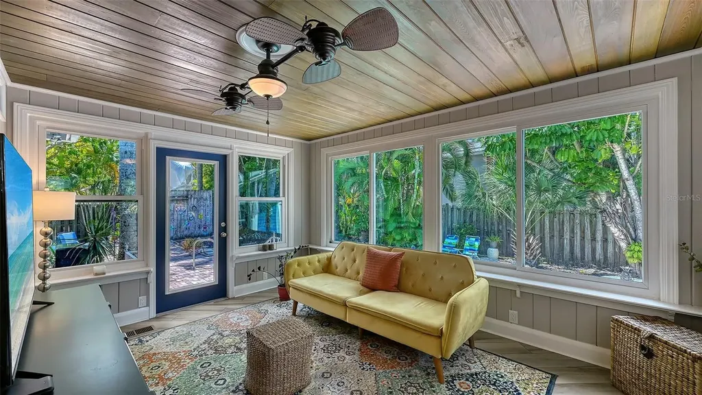 204 24th Street W Bradenton FL 34205