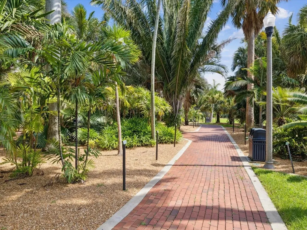 610 4th Avenue S St Petersburg FL 33701