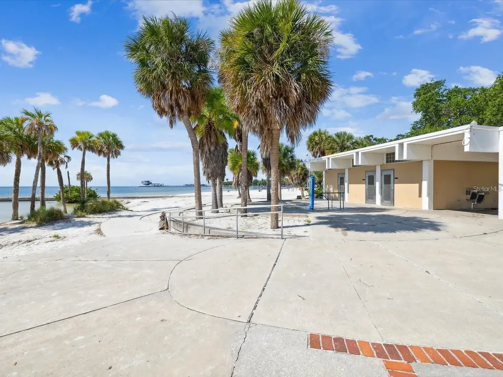 610 4th Avenue S St Petersburg FL 33701