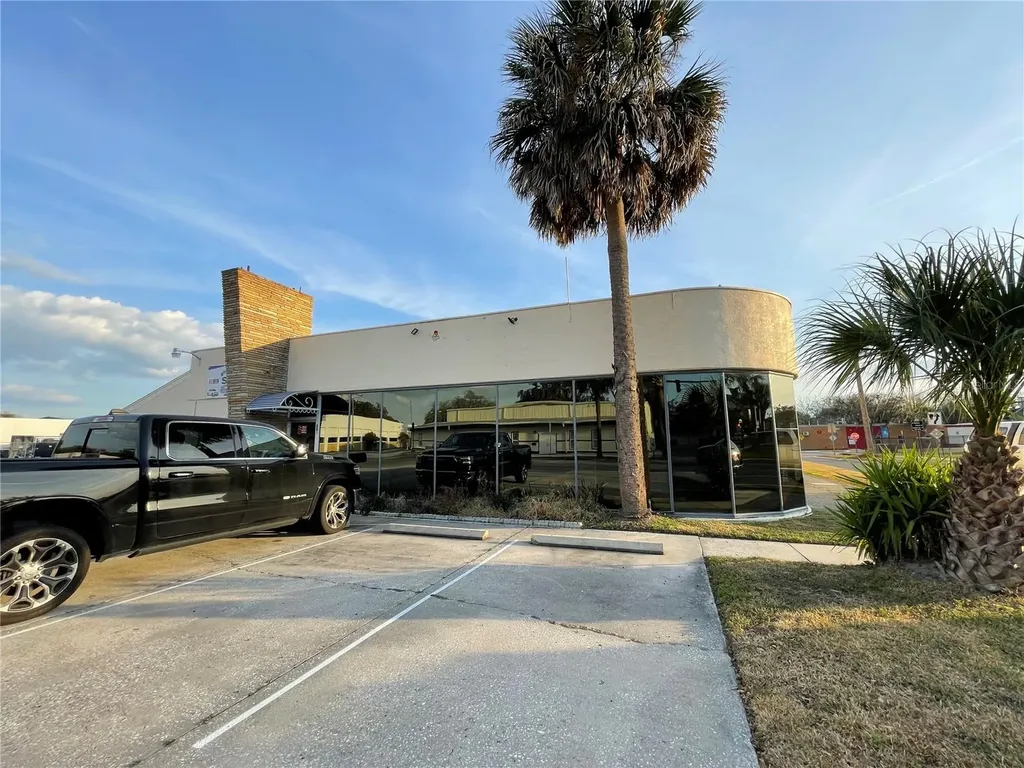 201 E Main Street Leesburg FL 34748