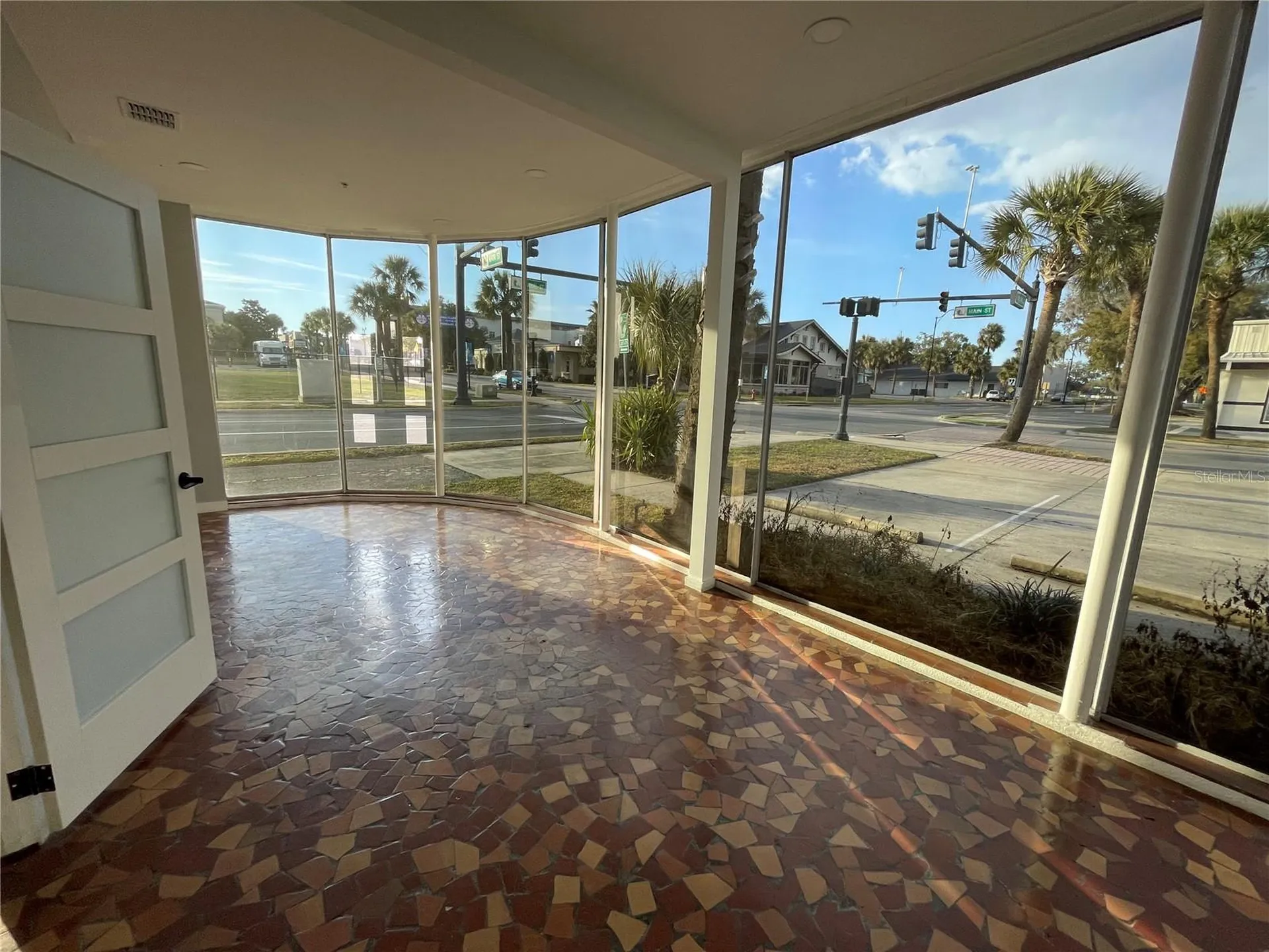 201 E Main Street Leesburg FL 34748