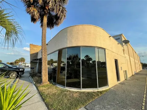 201 E Main Street Leesburg FL 34748