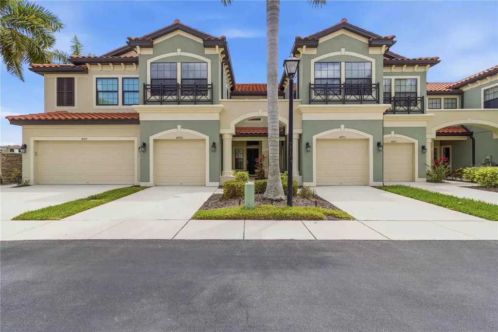 4995 Oarsman Court Sarasota FL 34243