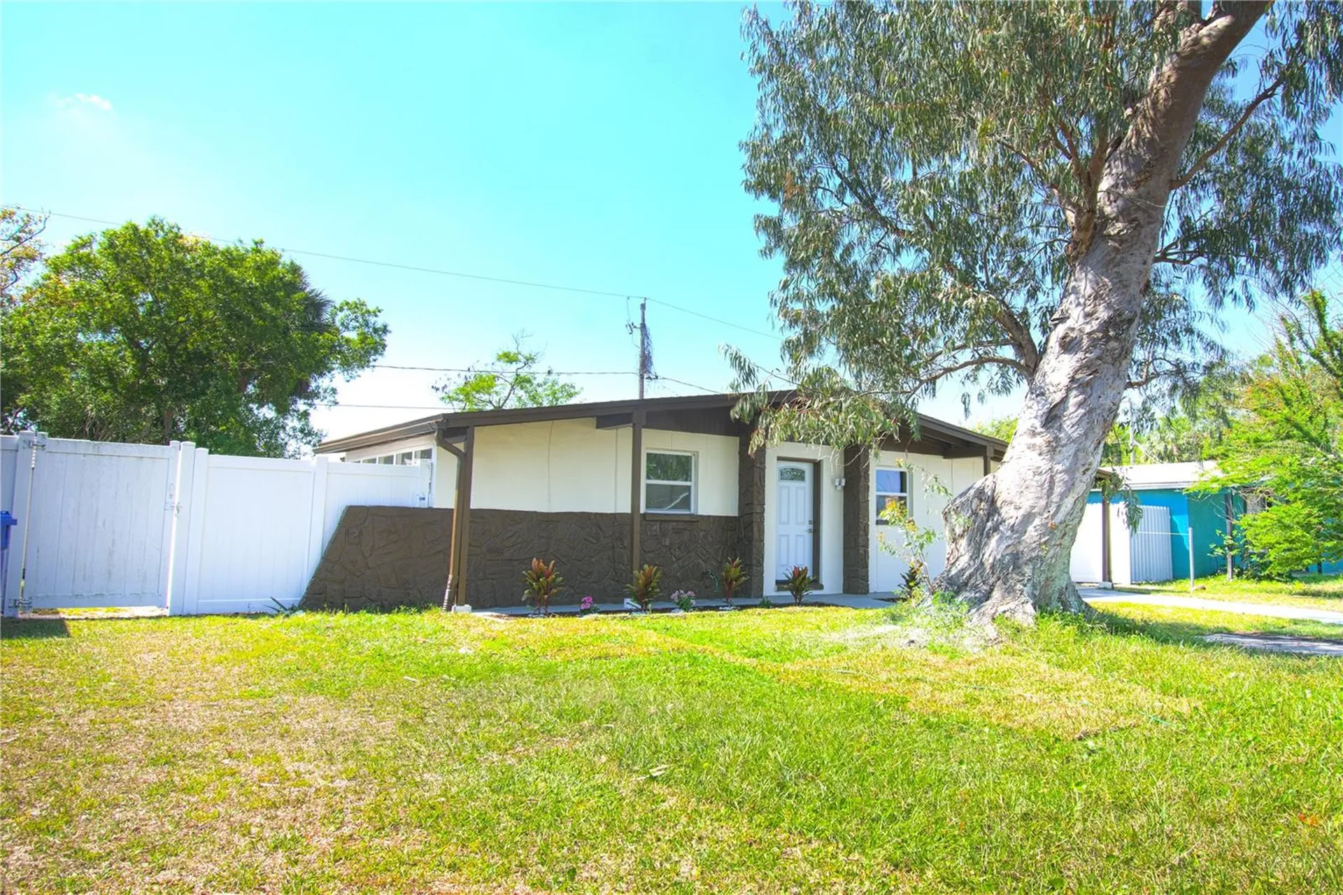8307 Libby Lane Tampa FL 33619