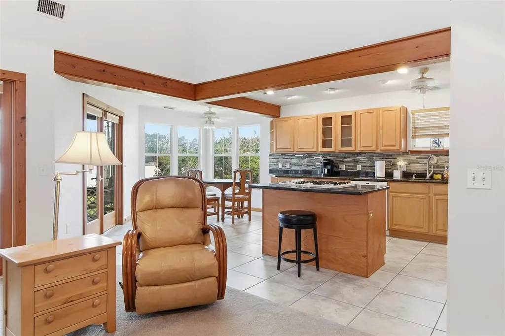 299 Riley Lake Drive Hawthorne FL 32640