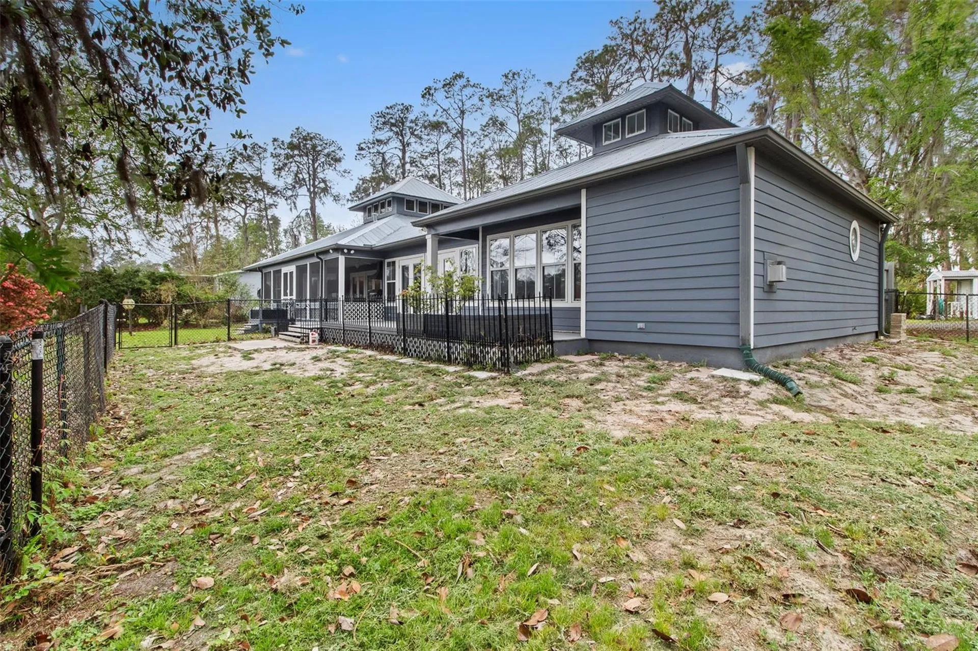 299 Riley Lake Drive Hawthorne FL 32640