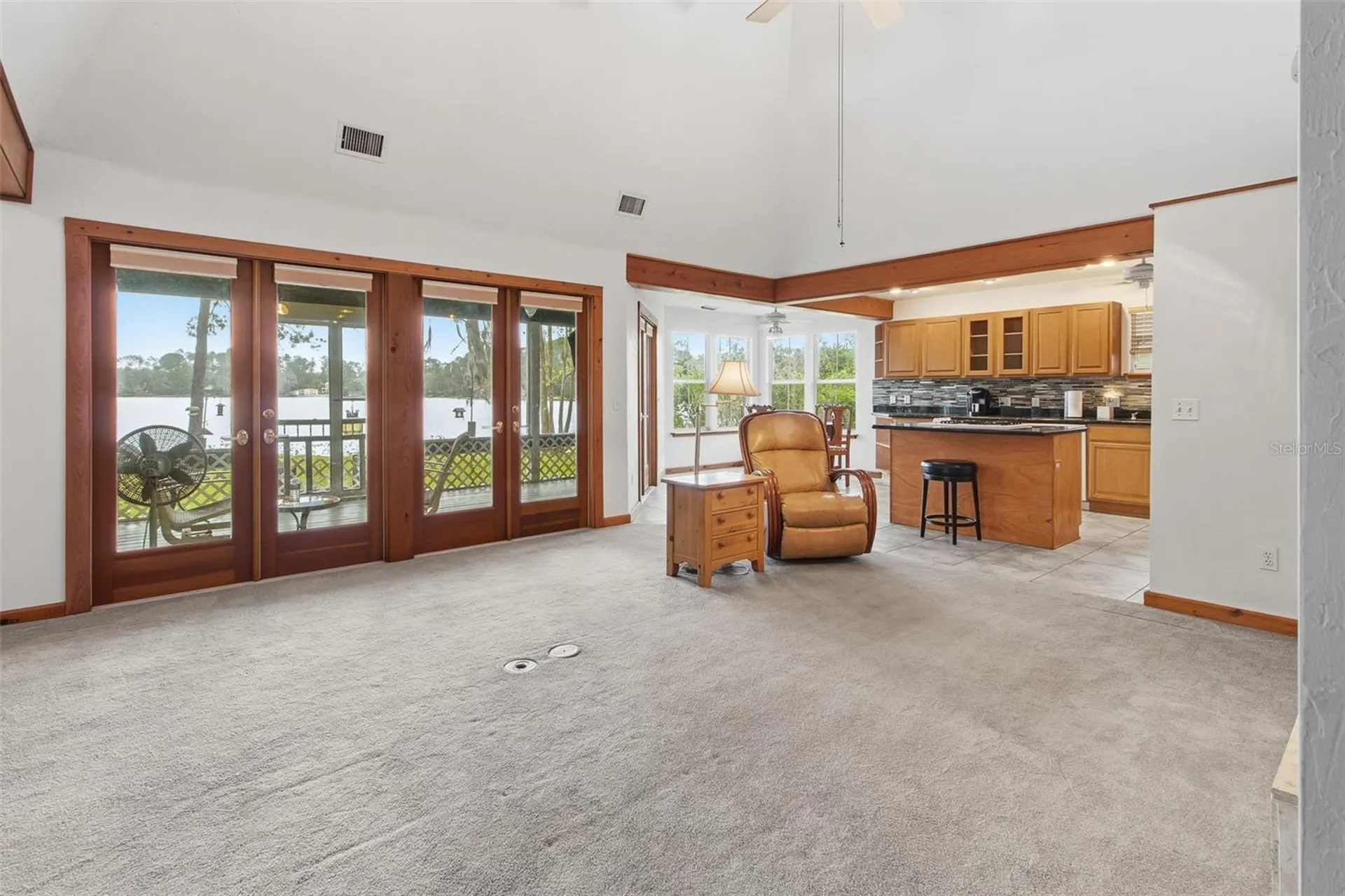 299 Riley Lake Drive Hawthorne FL 32640