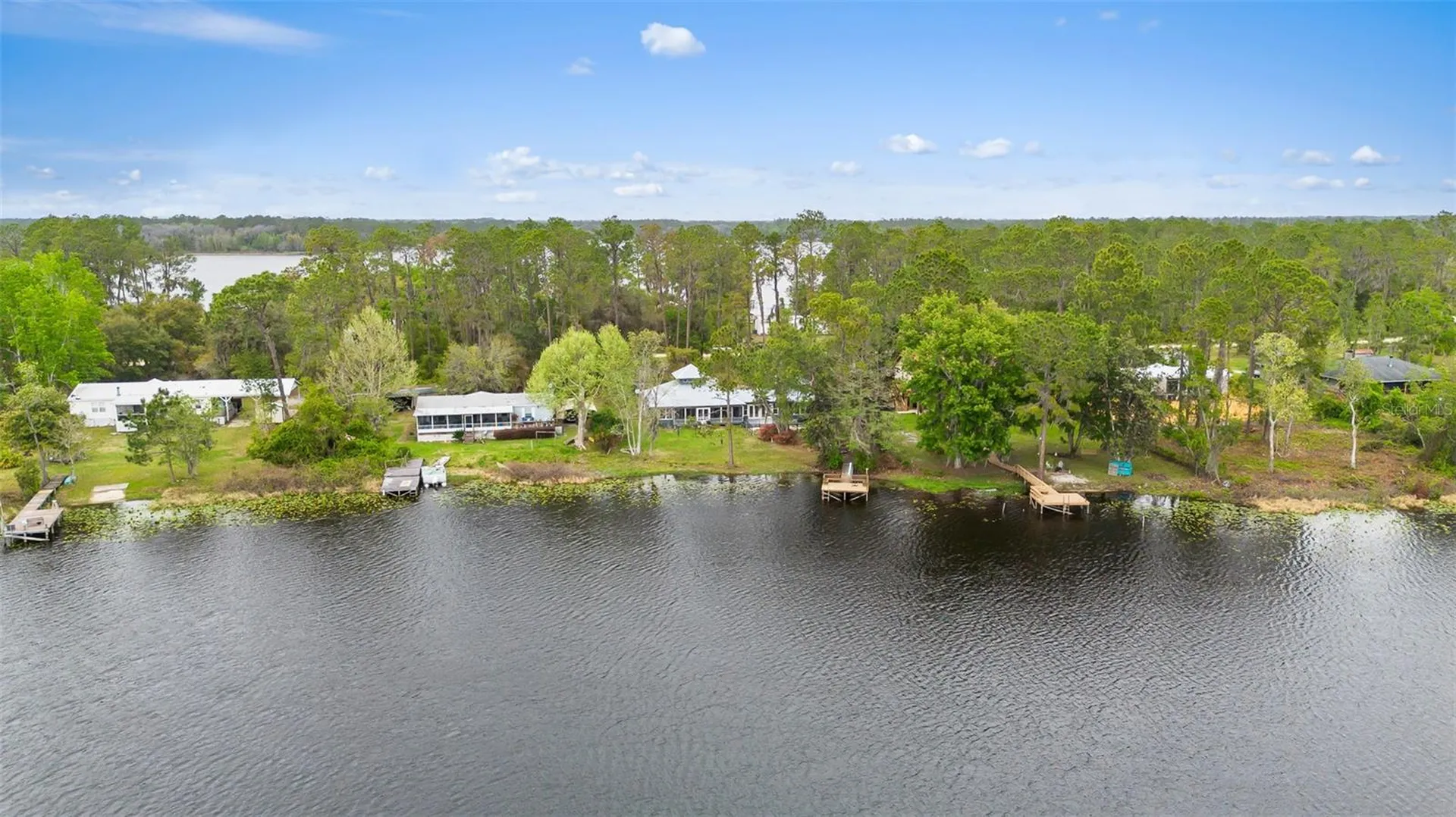 299 Riley Lake Drive Hawthorne FL 32640