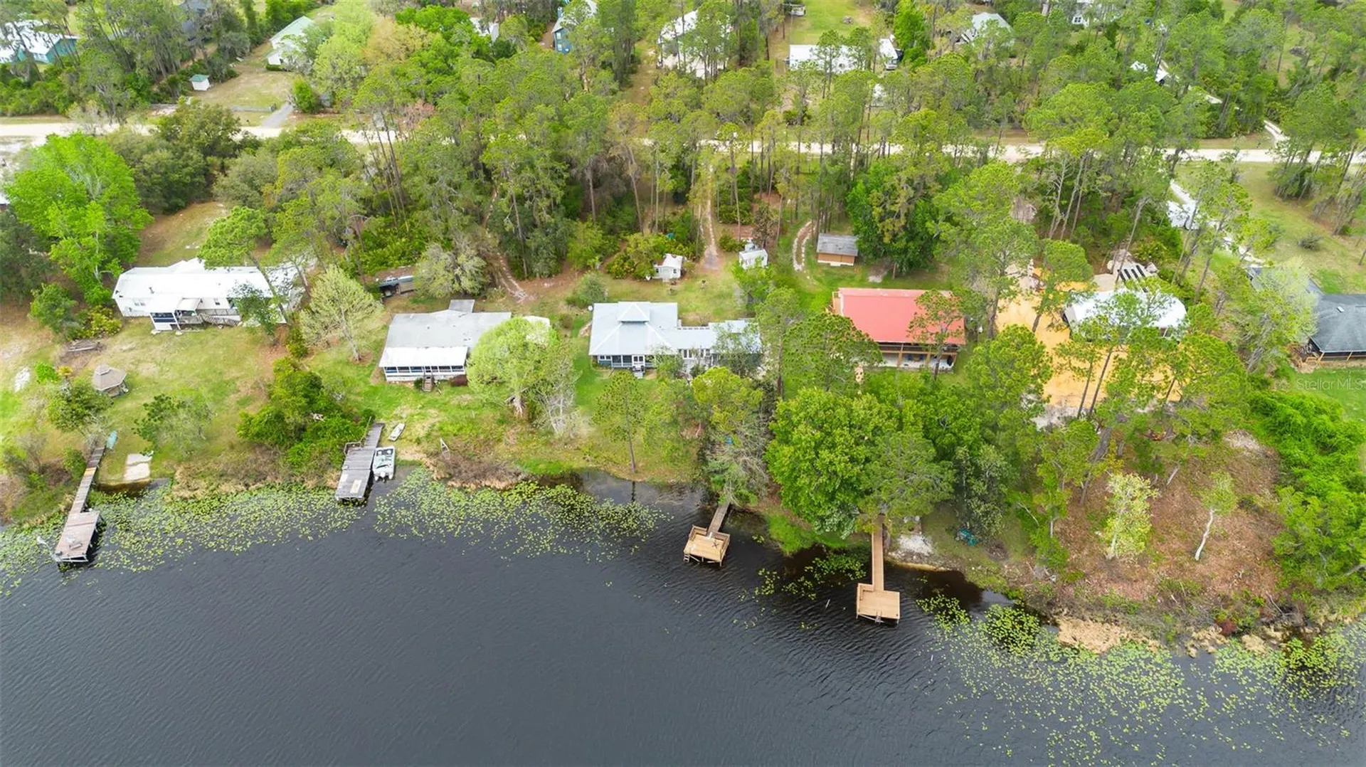 299 Riley Lake Drive Hawthorne FL 32640
