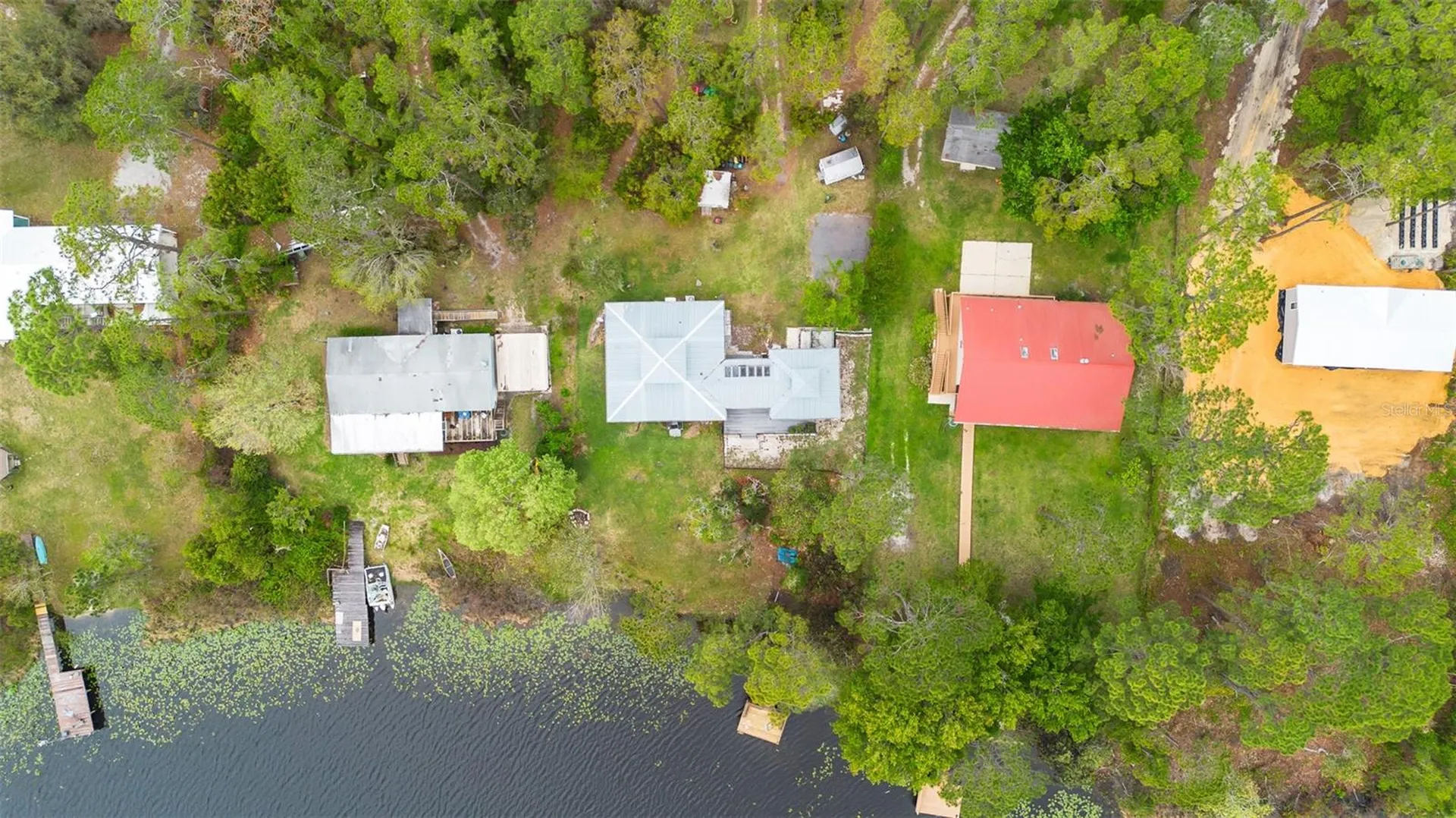 299 Riley Lake Drive Hawthorne FL 32640