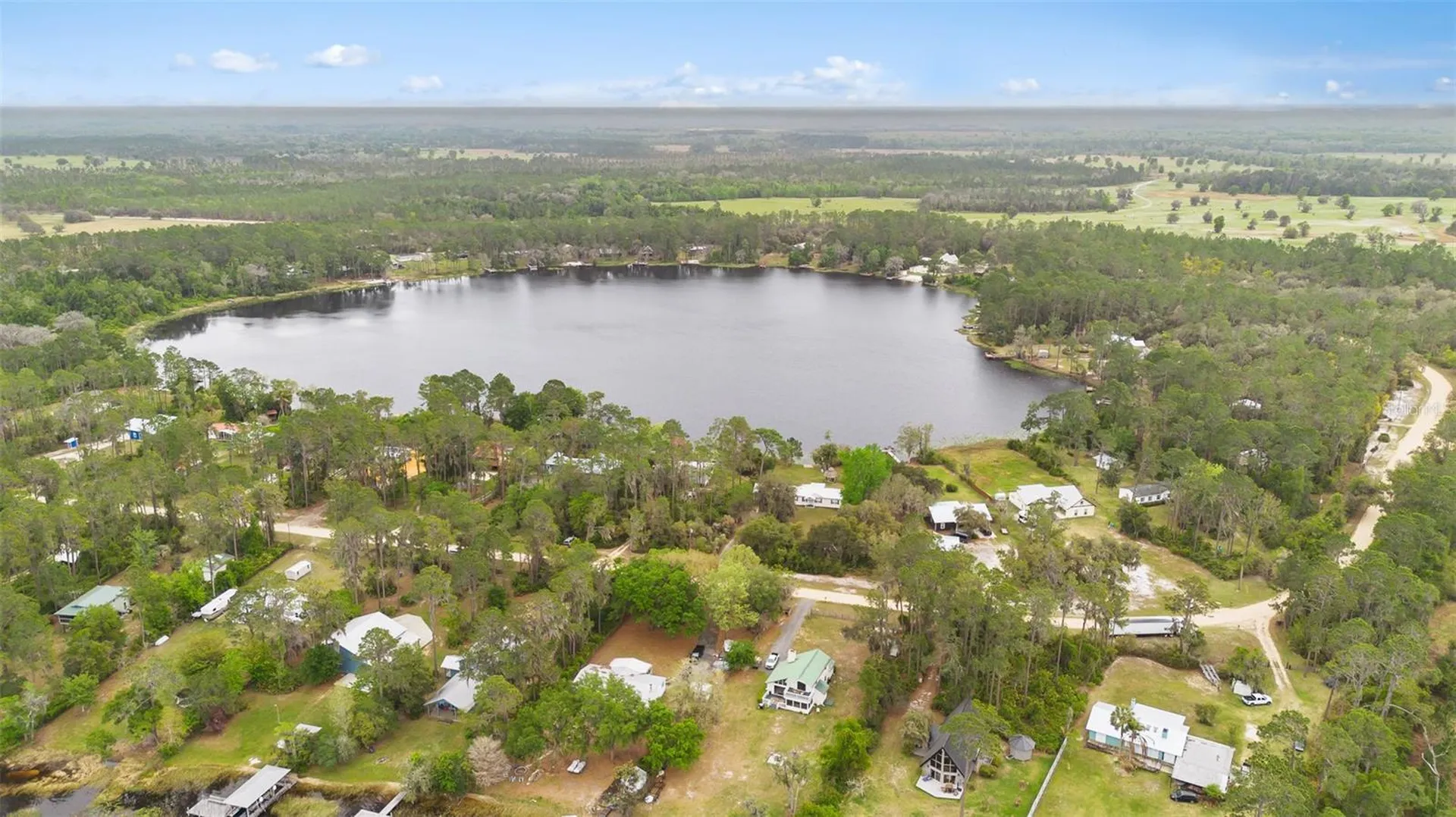 299 Riley Lake Drive Hawthorne FL 32640