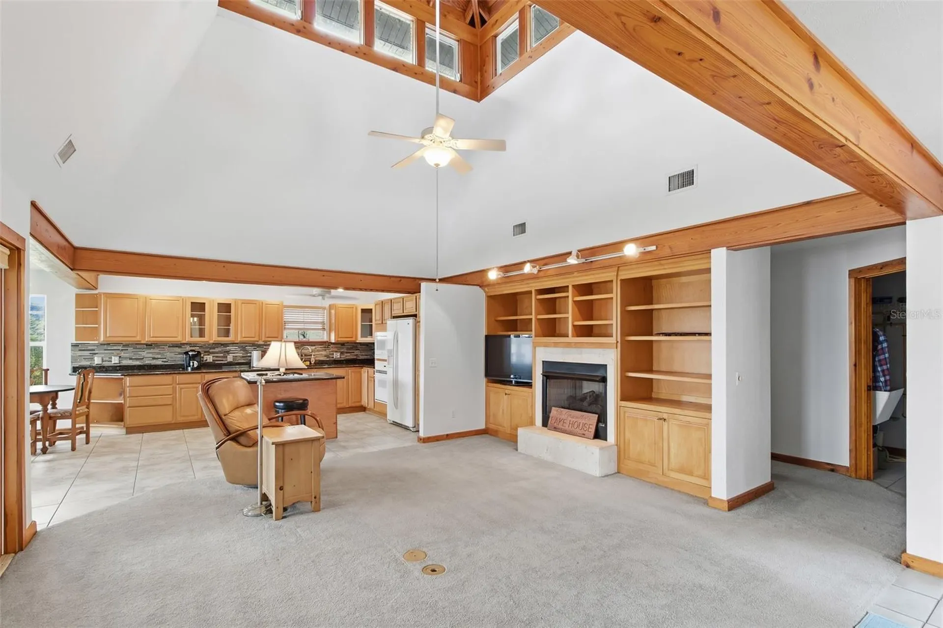299 Riley Lake Drive Hawthorne FL 32640