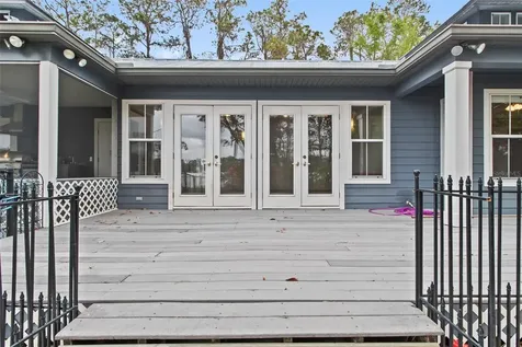299 Riley Lake Drive Hawthorne FL 32640